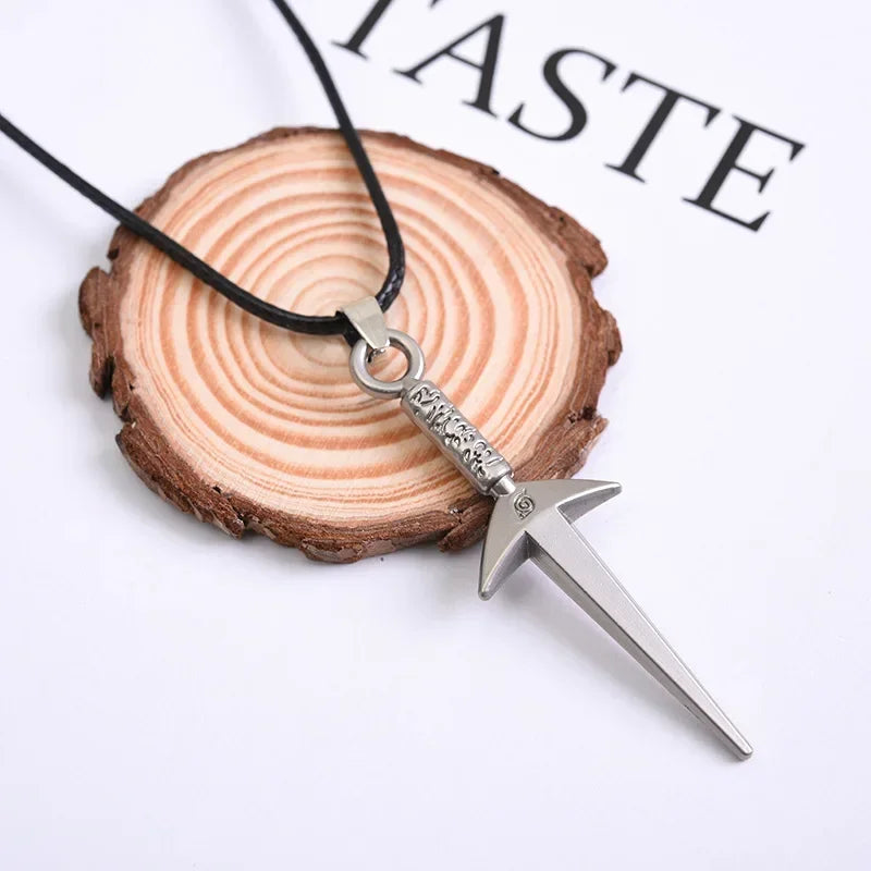Collar Naruto Akatsuki – Colgante Nube Roja Estilo Itachi